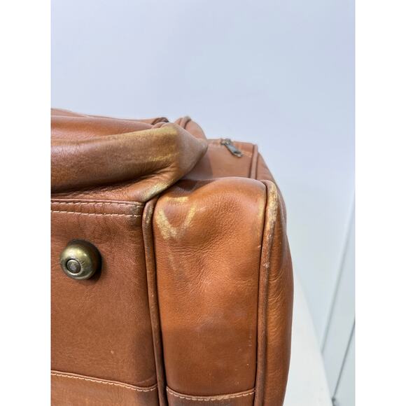 Colombian Top-Grain Leather 20" Duffel Bag w/ Shoulder Strap, Duffle - Picture 11 of 16